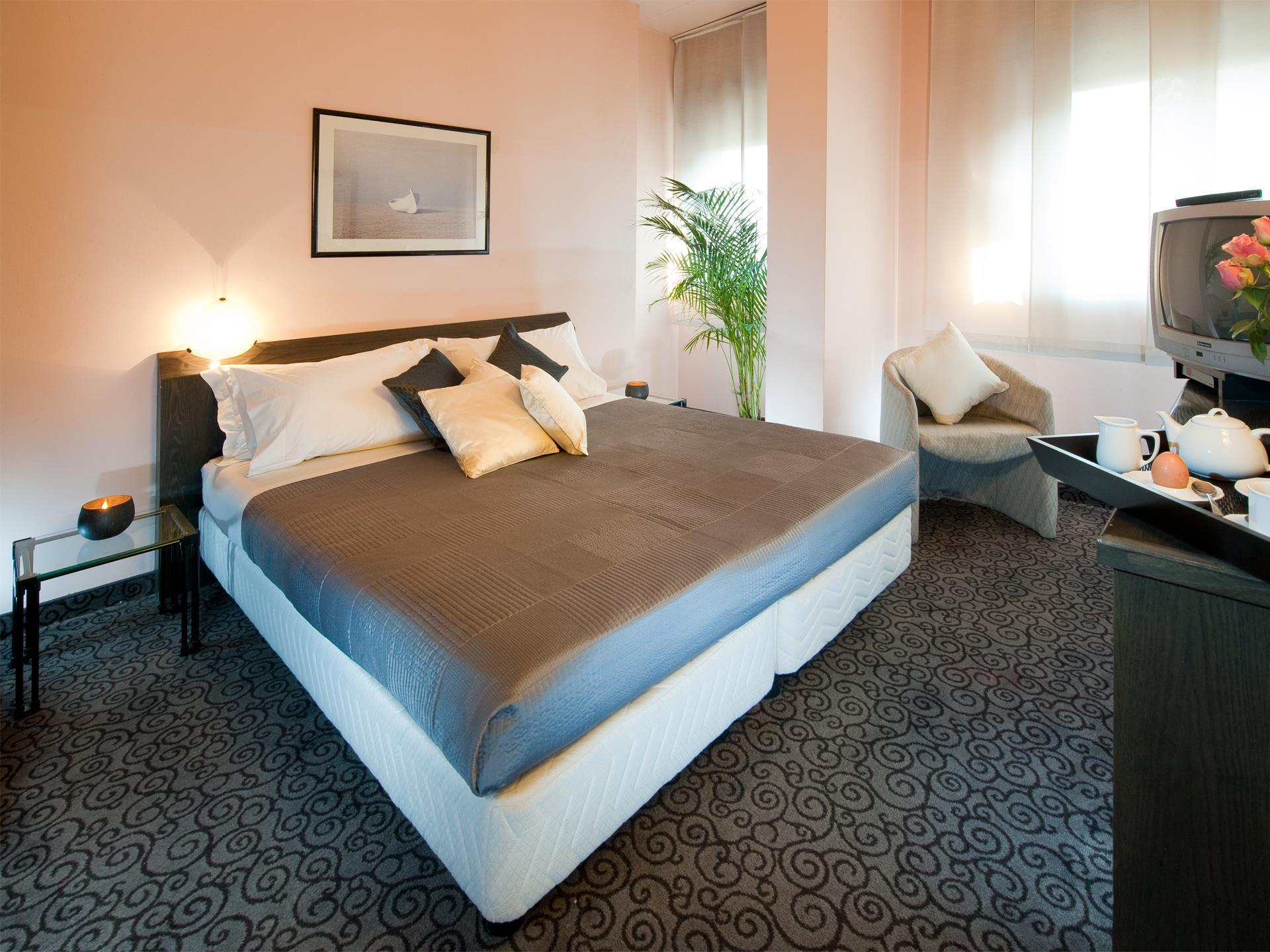Hotel Comtur Binasco Zimmer foto